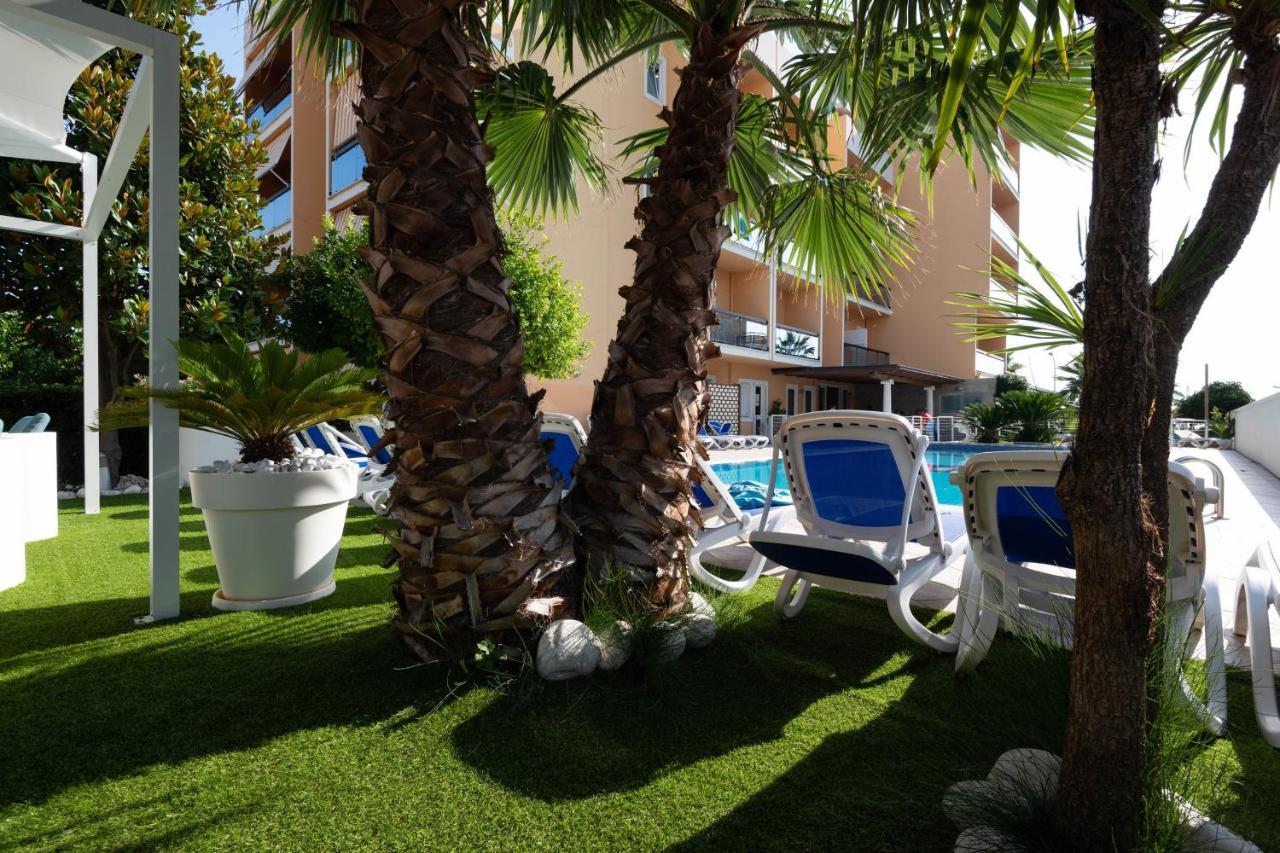 Hotel Paradiso غْروتّامّاري المظهر الخارجي الصورة